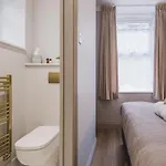 Riverside - High-end Southville Escape *