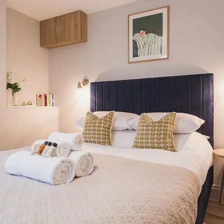 Riverside - High-end Southville Escape *