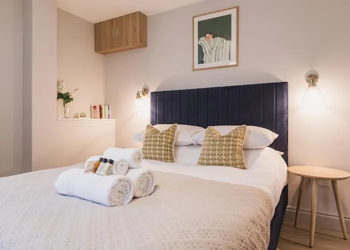 Riverside - High-end Southville Escape *