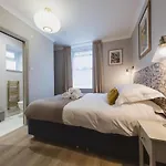 Riverside - High-end Southville Escape *