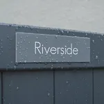 Riverside - High-end Southville Escape Διαμέρισμα *