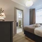 Riverside - High-end Southville Escape Bristol