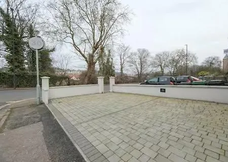 Riverside - High-end Southville Escape Апартаменты *