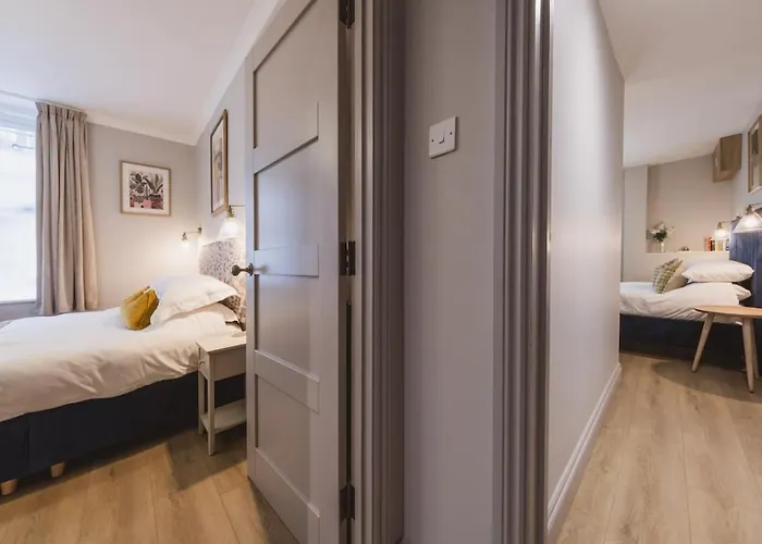 Apartament Riverside - High-end Southville Escape