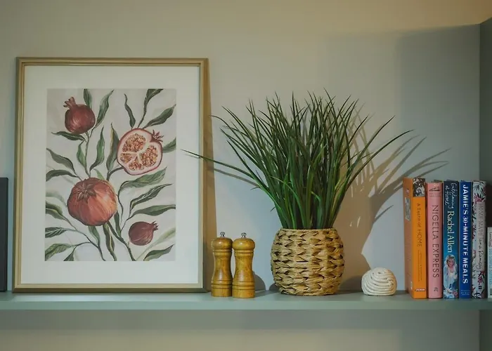 Riverside - High-end Southville Escape Apartament *