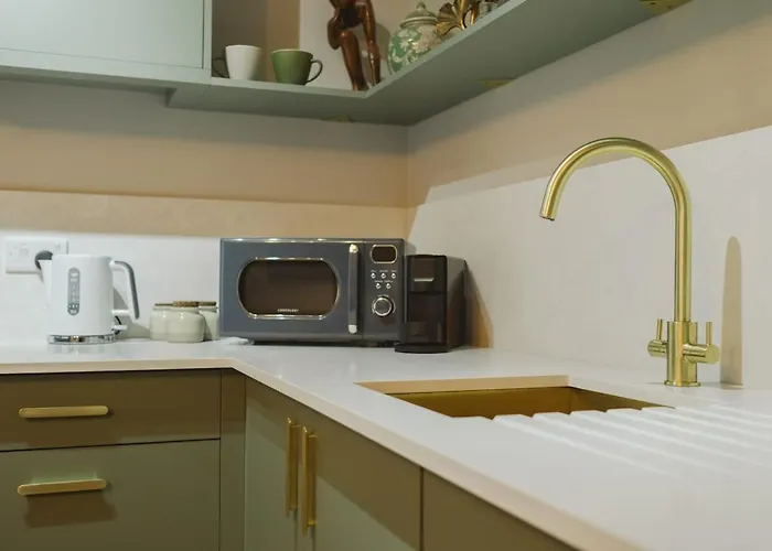 Riverside - High-end Southville Escape Apartament